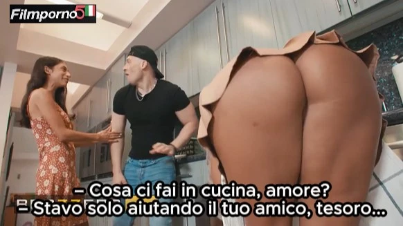 La Sexy Chef Hayley Davies Lascia la Cucina per Servire il Piatto di Zac